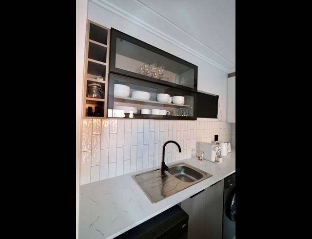 1 BEDROOM APARTMENT TO LET IN BALLITO CENTRAL